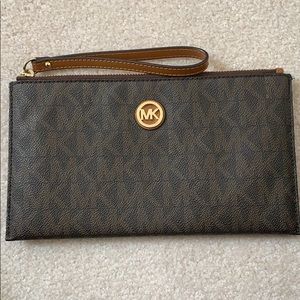 Michael Kors Wristlet Wallet.